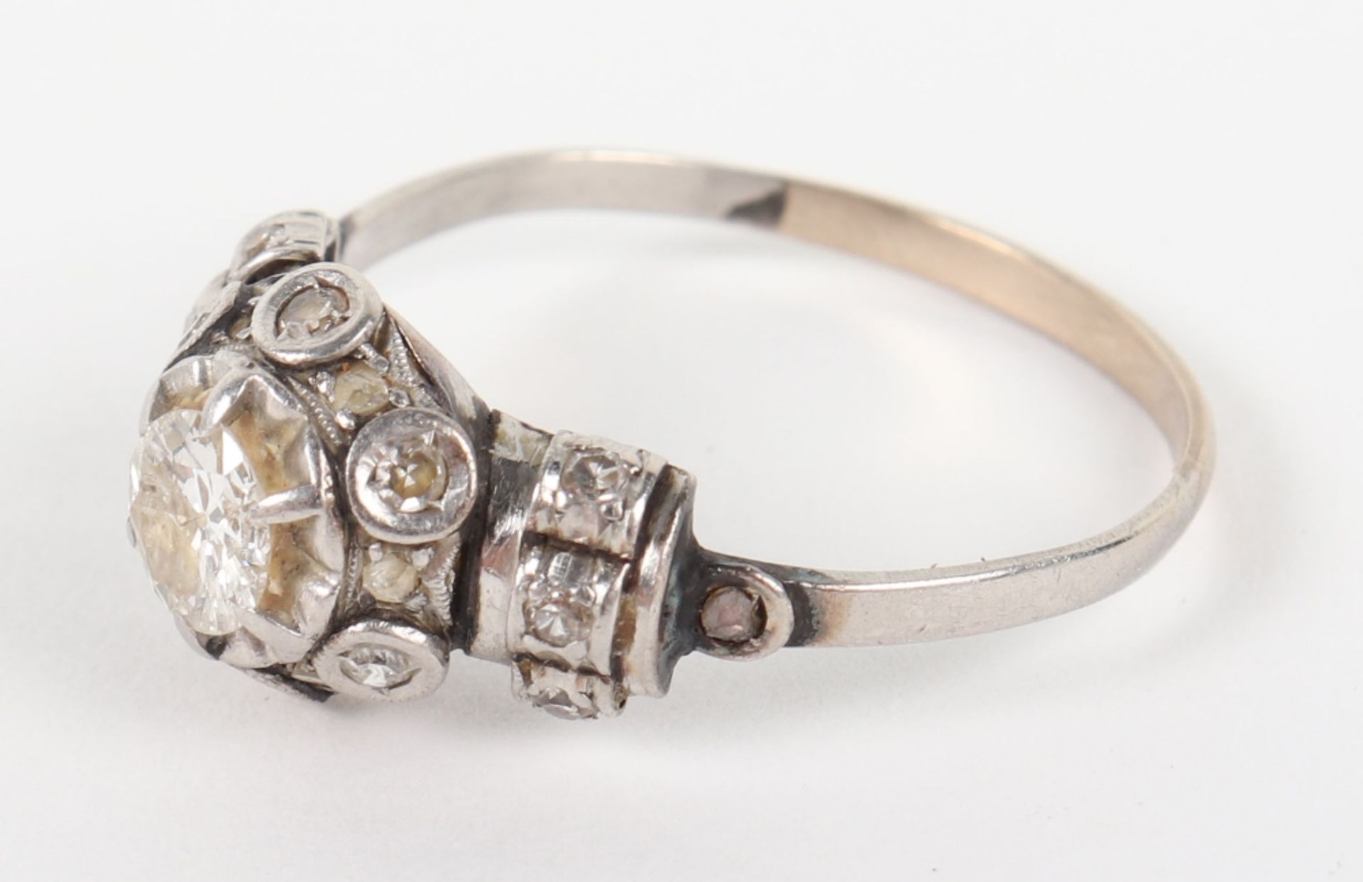 A Continental gold (unmarked) and diamond cluster ring - Image 2 of 4