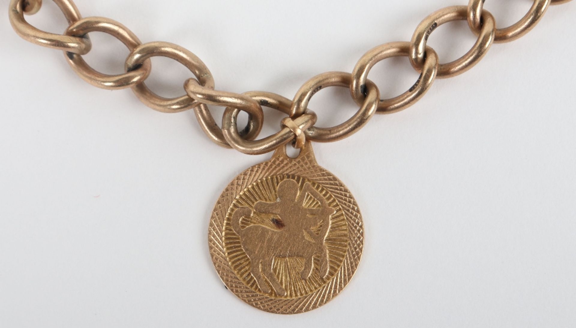 A 9ct gold chain with 9ct pendant - Bild 2 aus 3