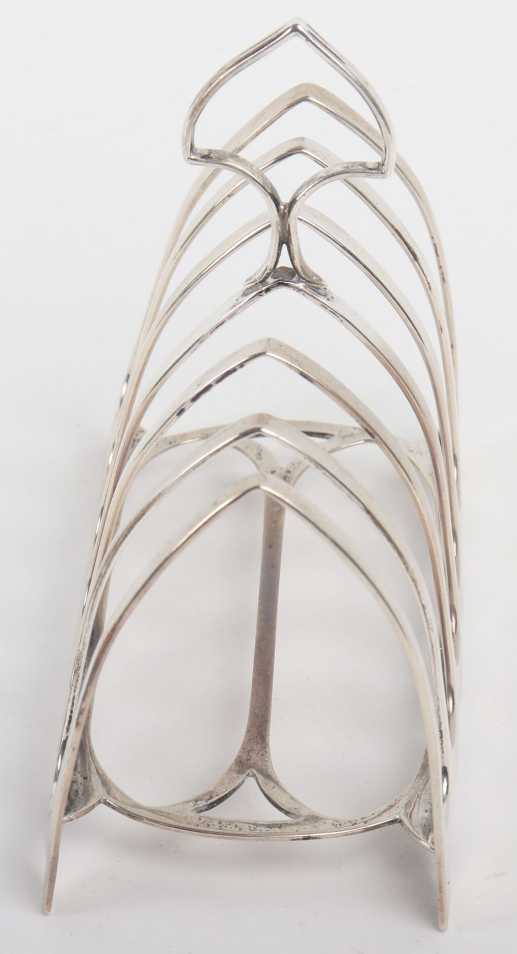 A silver toast rack, William Hutton & Sons Ltd, Sheffield 1910 - Image 5 of 7