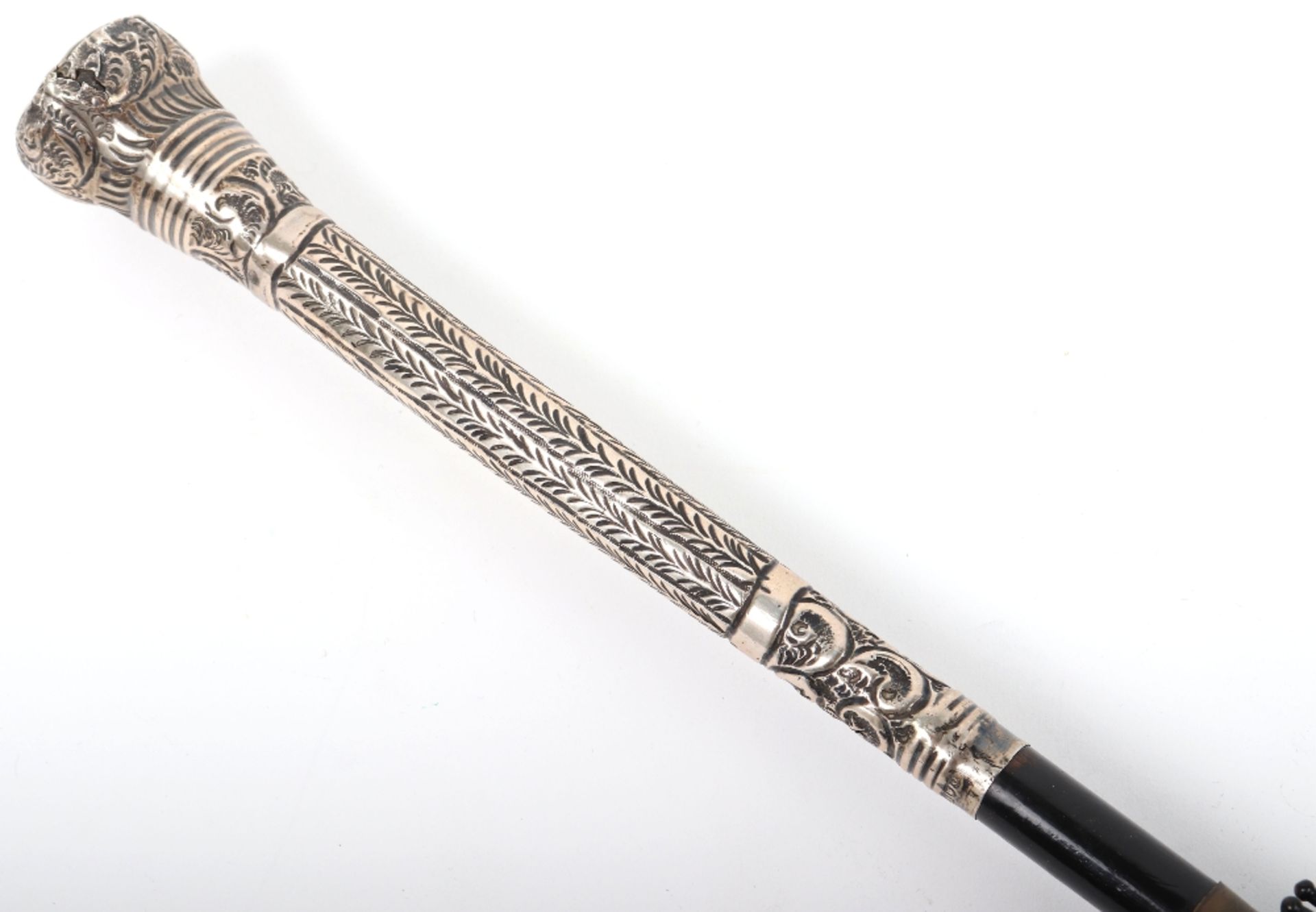 A 19th century silver (unmarked) colonial walking cane, decorated extensively with birds and palms - Bild 16 aus 21