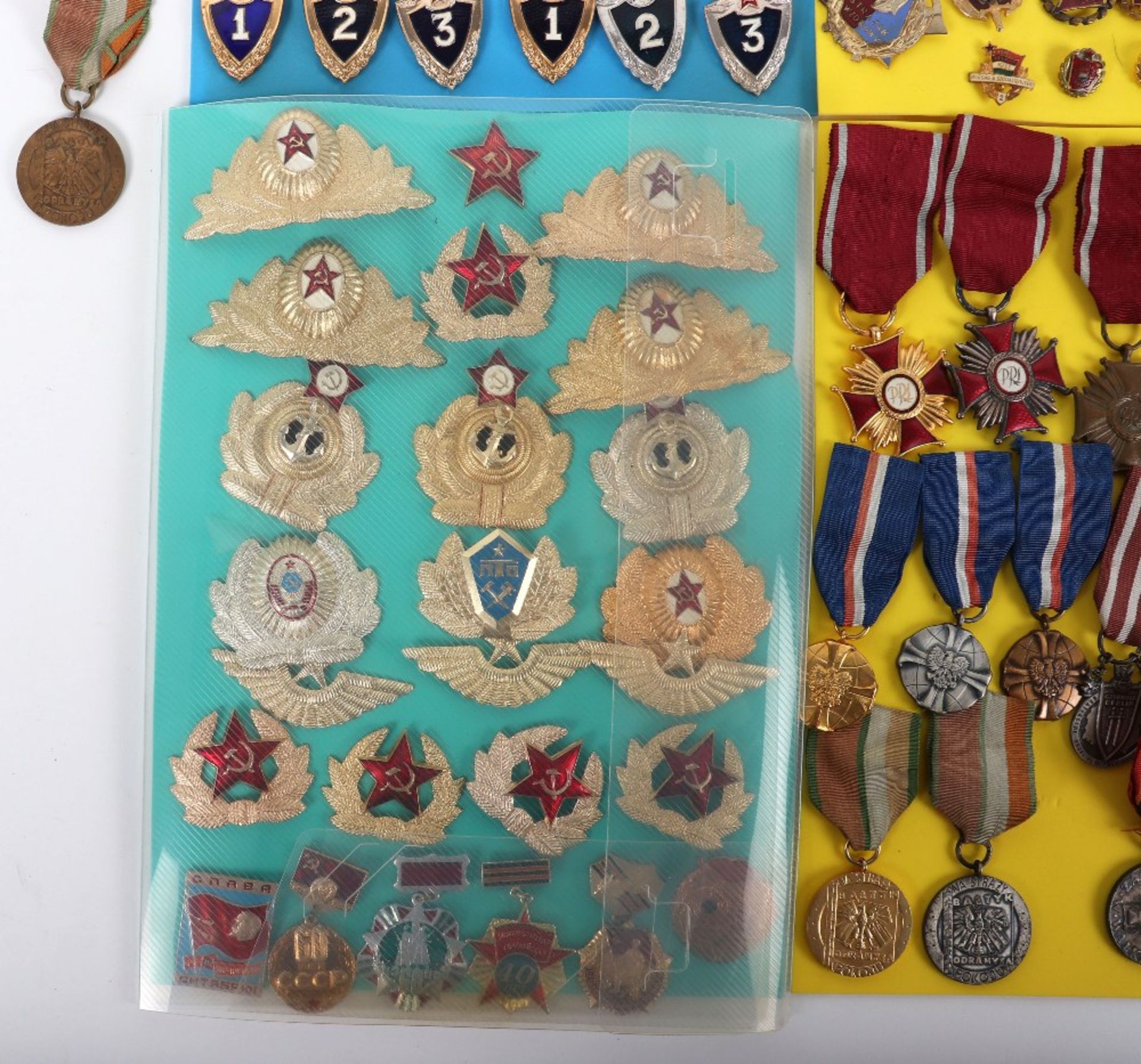 Large Collection of Soviet Russian, Polish Republic & Eastern Bloc Nations Medals and Badges - Image 6 of 9