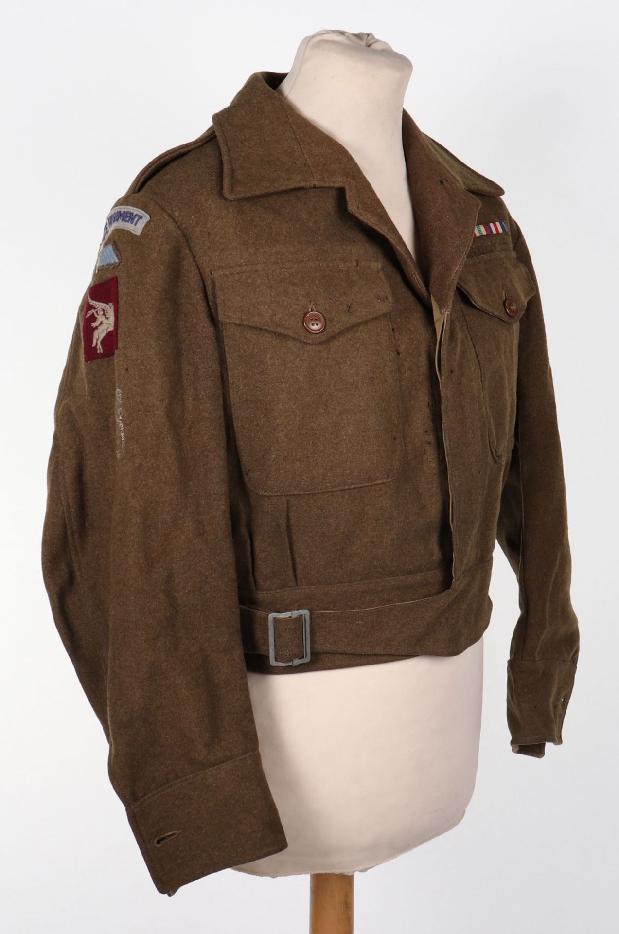 WW2 British Battle Dress Blouse of a Lieutenant in the 6th (Royal Welch) Battalion Parachute Regimen - Bild 4 aus 11