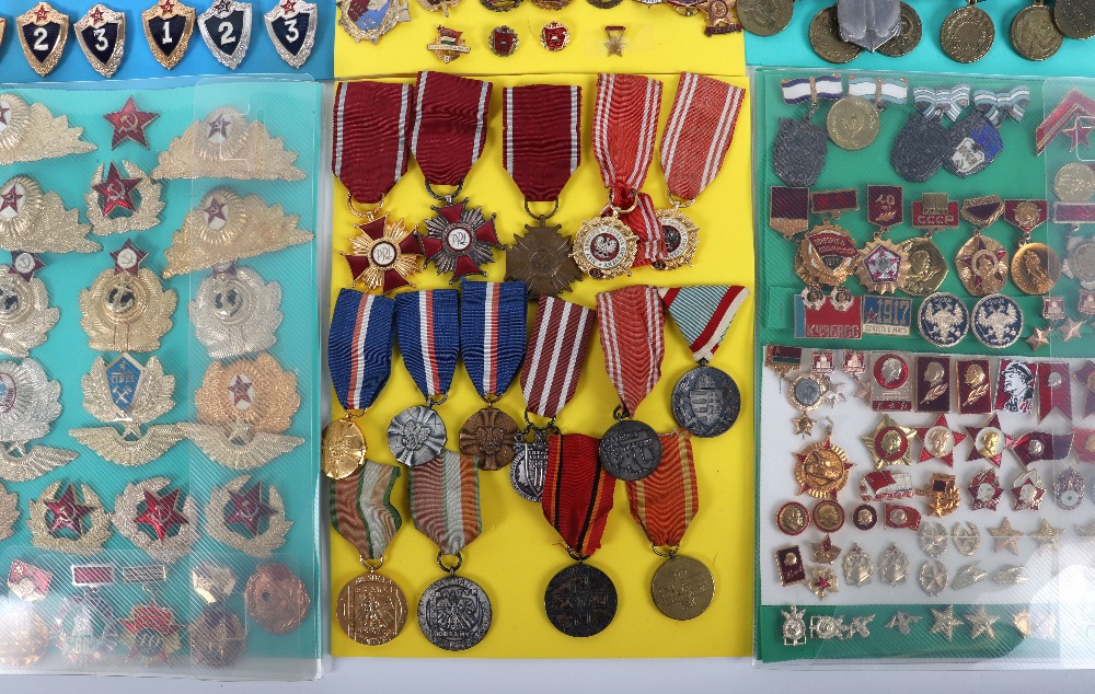 Large Collection of Soviet Russian, Polish Republic & Eastern Bloc Nations Medals and Badges - Image 7 of 9