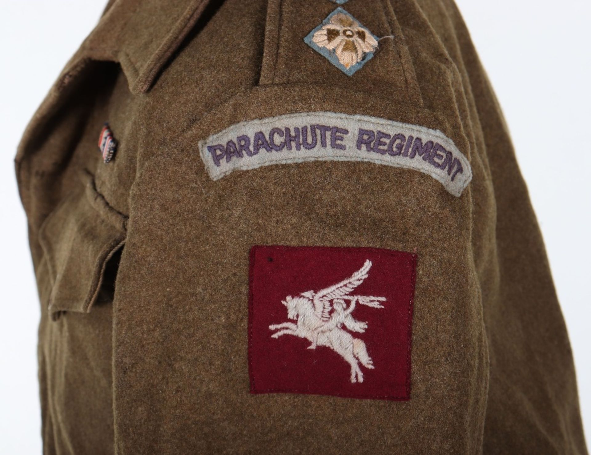 WW2 British Battle Dress Blouse of a Lieutenant in the 6th (Royal Welch) Battalion Parachute Regimen - Bild 2 aus 11
