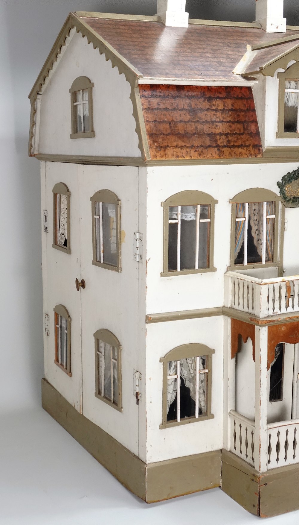 ‘Gretelorg’ an interesting painted wooden dolls house, possibly Christian Hacker, circa 1910, - Image 3 of 7