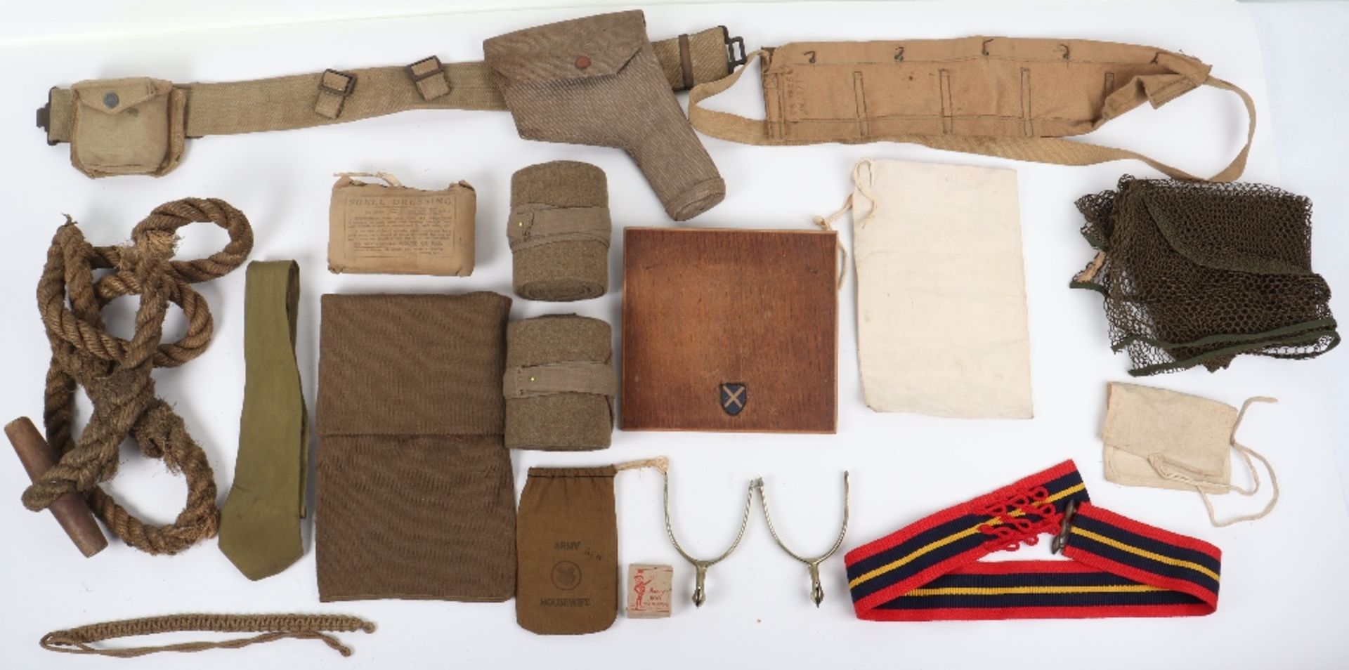 Commando Hat Comforter, Rope and other militaria