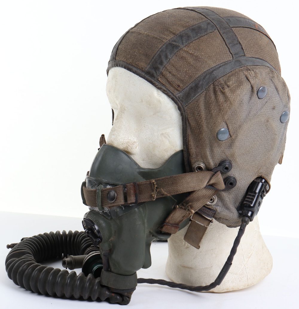 Post-WW2 Royal Air Force G-Type Flying Helmet and Oxygen Mask Set - Image 5 of 11