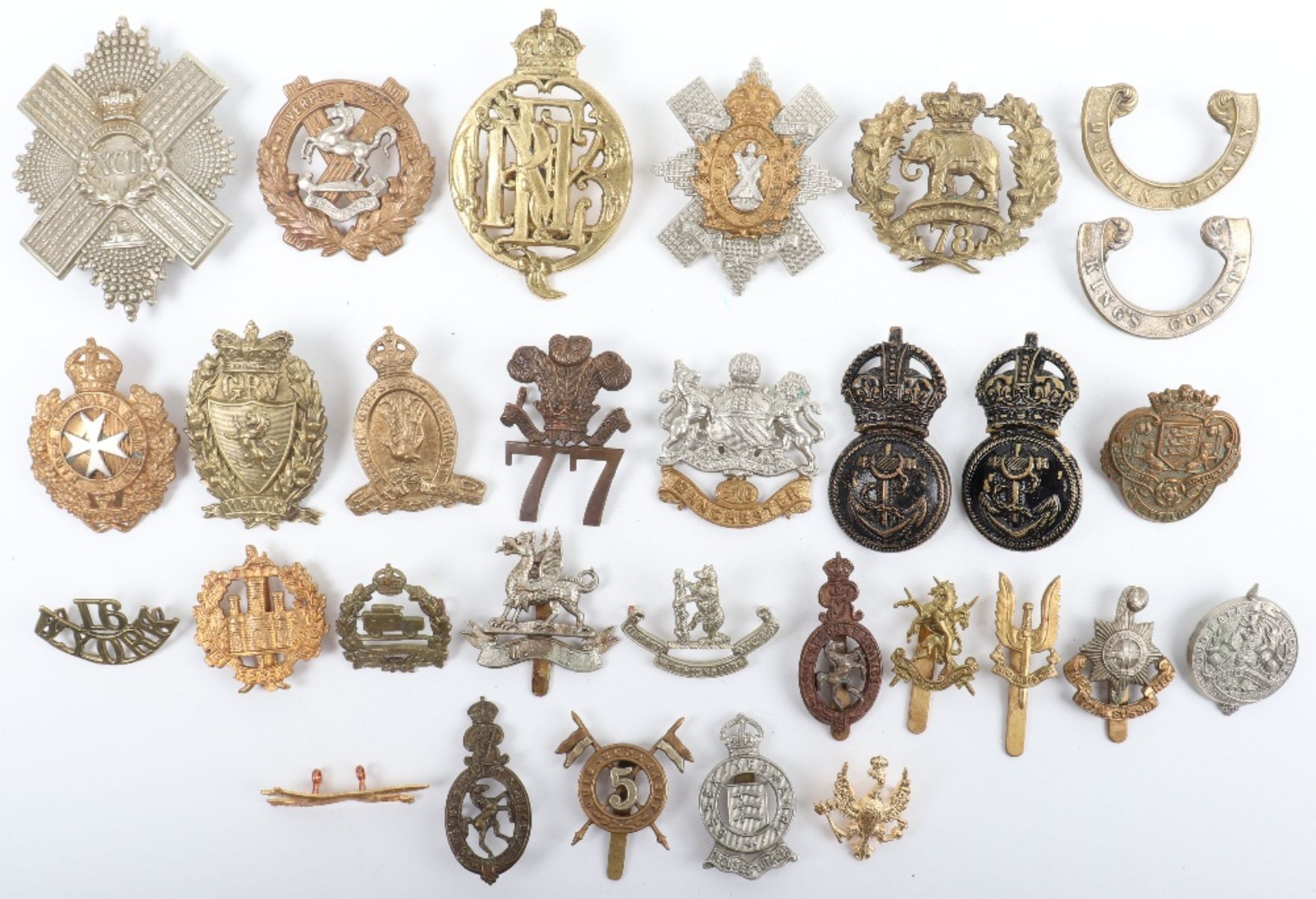 30x British Regimental Badges