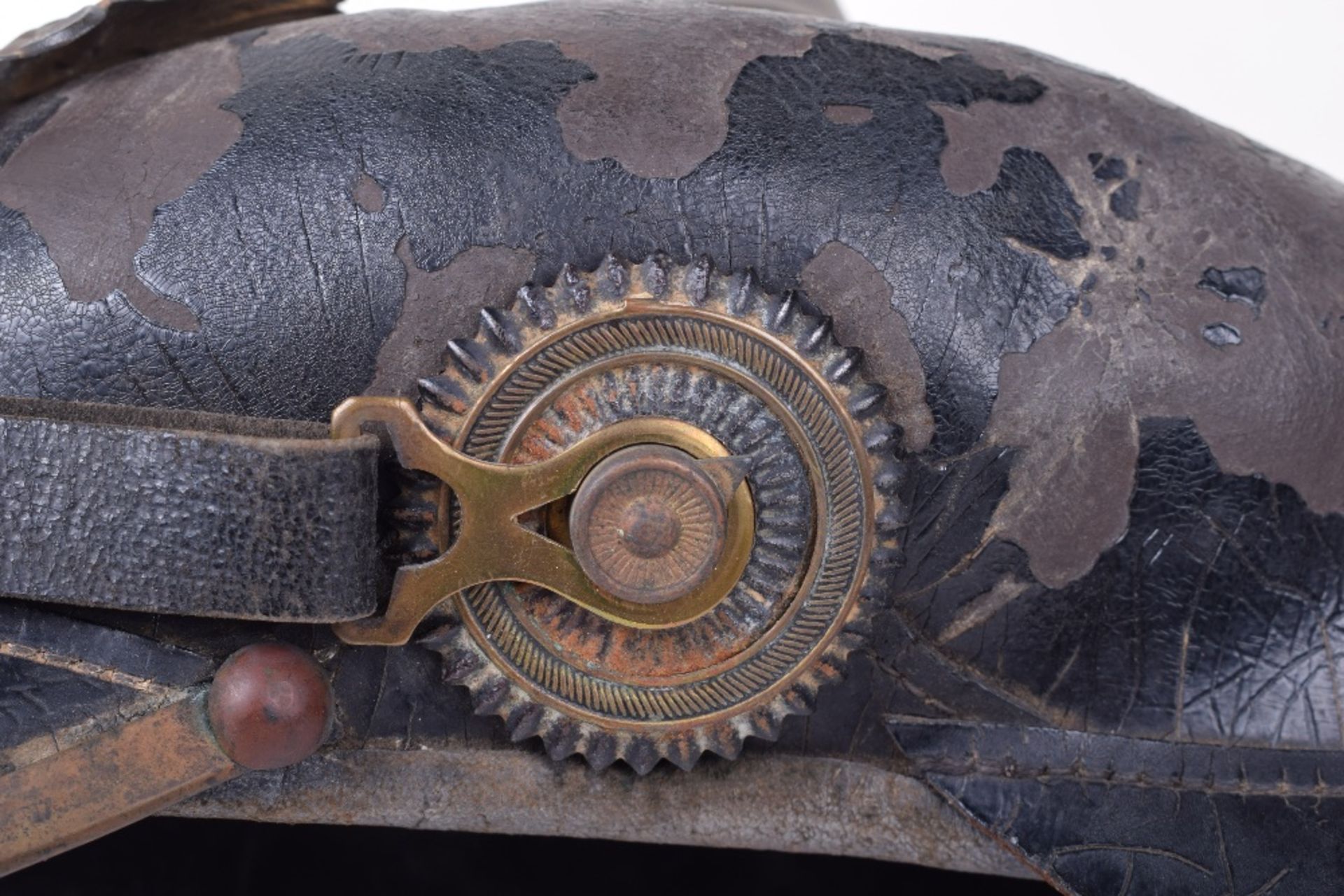 WW1 German Prussian Battlefield Pick-Up Other Ranks / NCO’s Pickelhaube Helmet with Original Numbere - Image 15 of 25