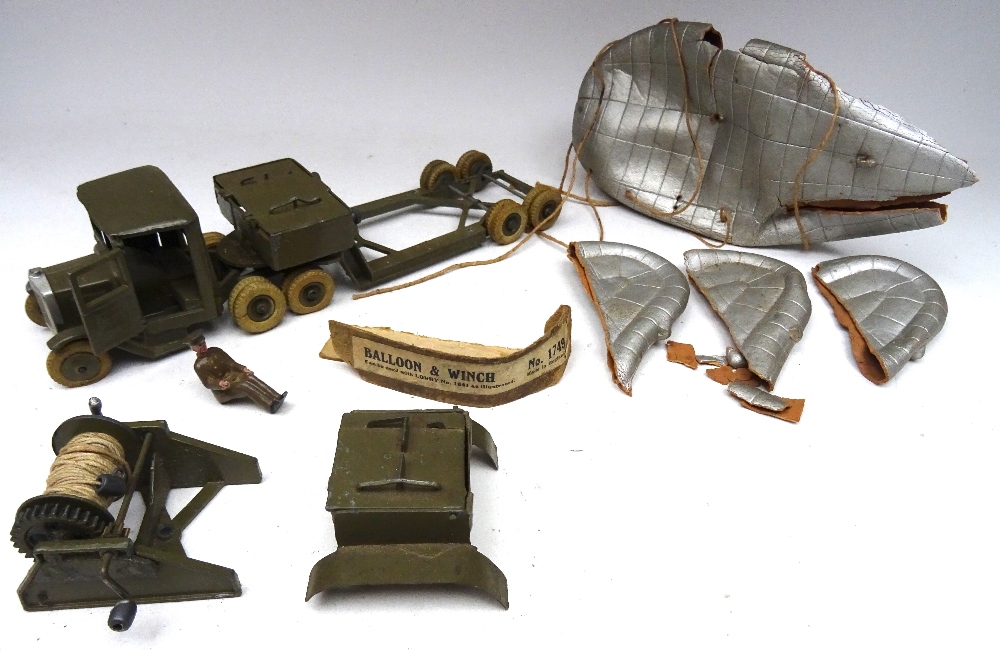 Britains set 1757, Barrage Balloon, Winch and Underslung Lorry - Image 10 of 10