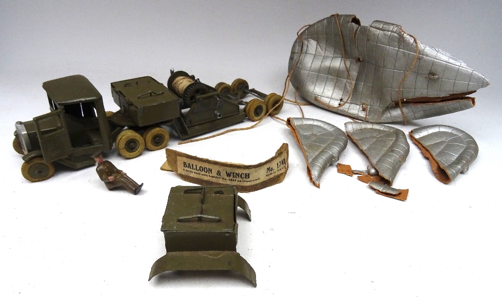 Britains set 1757, Barrage Balloon, Winch and Underslung Lorry - Image 9 of 10