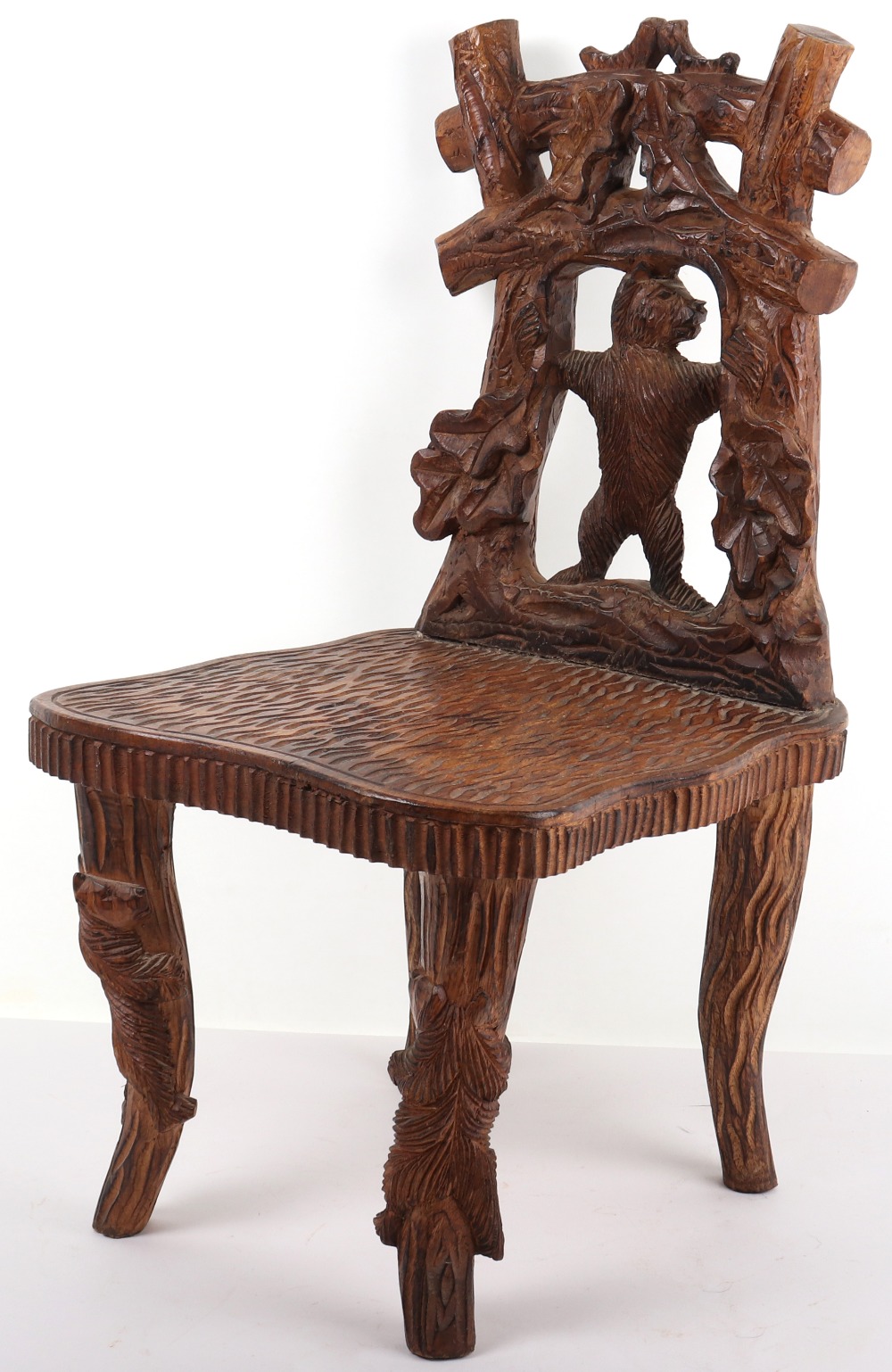 A Black Forest carved child’s chair - Image 5 of 11