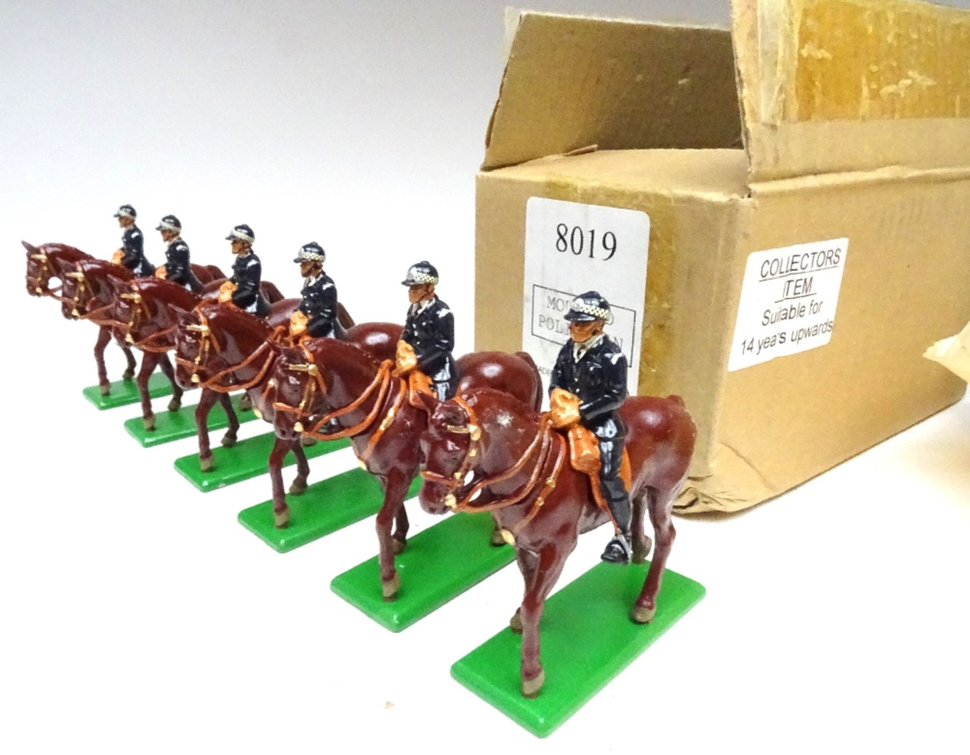 Britains Metal Models 8019 Mounted Policemen - Image 4 of 4