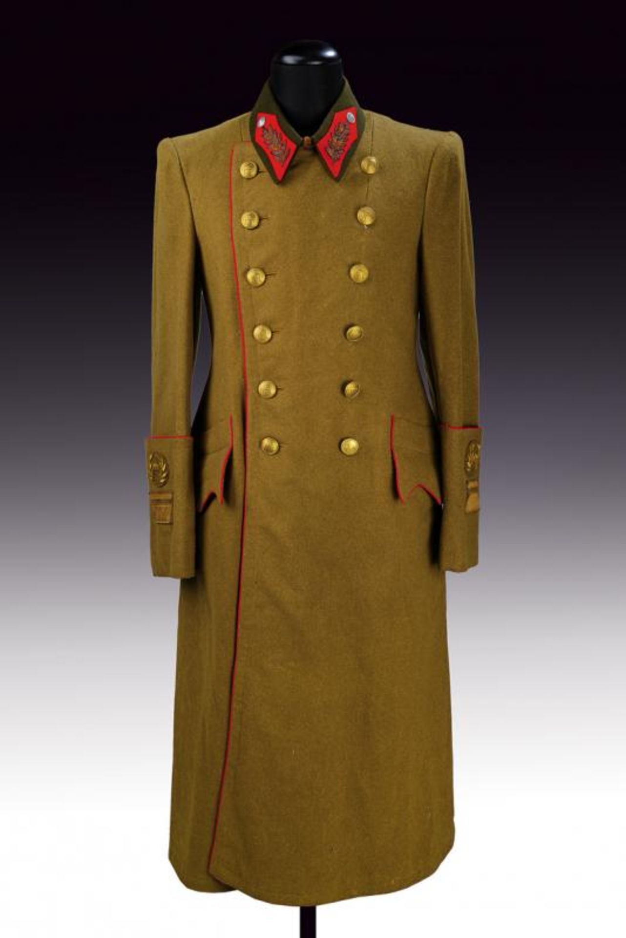 A general's overcoat - Image 2 of 9