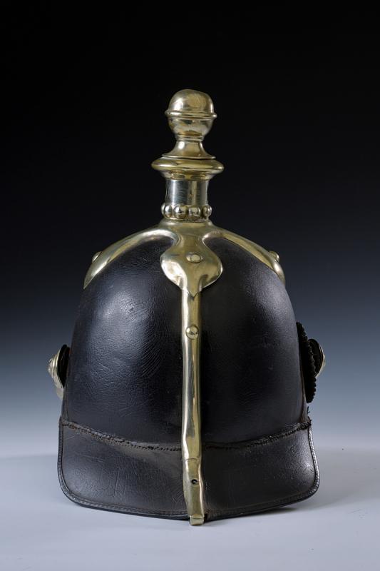 An officer's helmet - Image 3 of 10