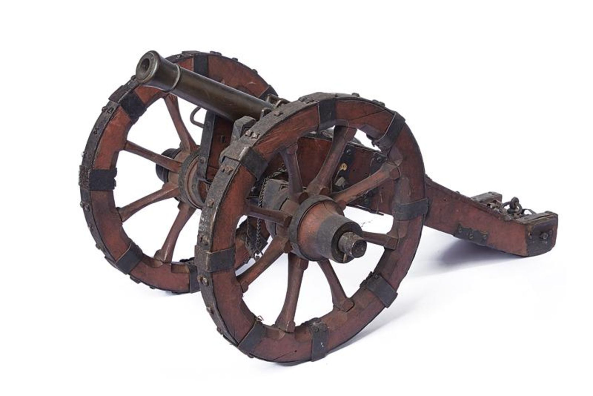 A cannon model with royal emblem