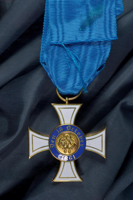 Order of the Crown - Image 2 of 2