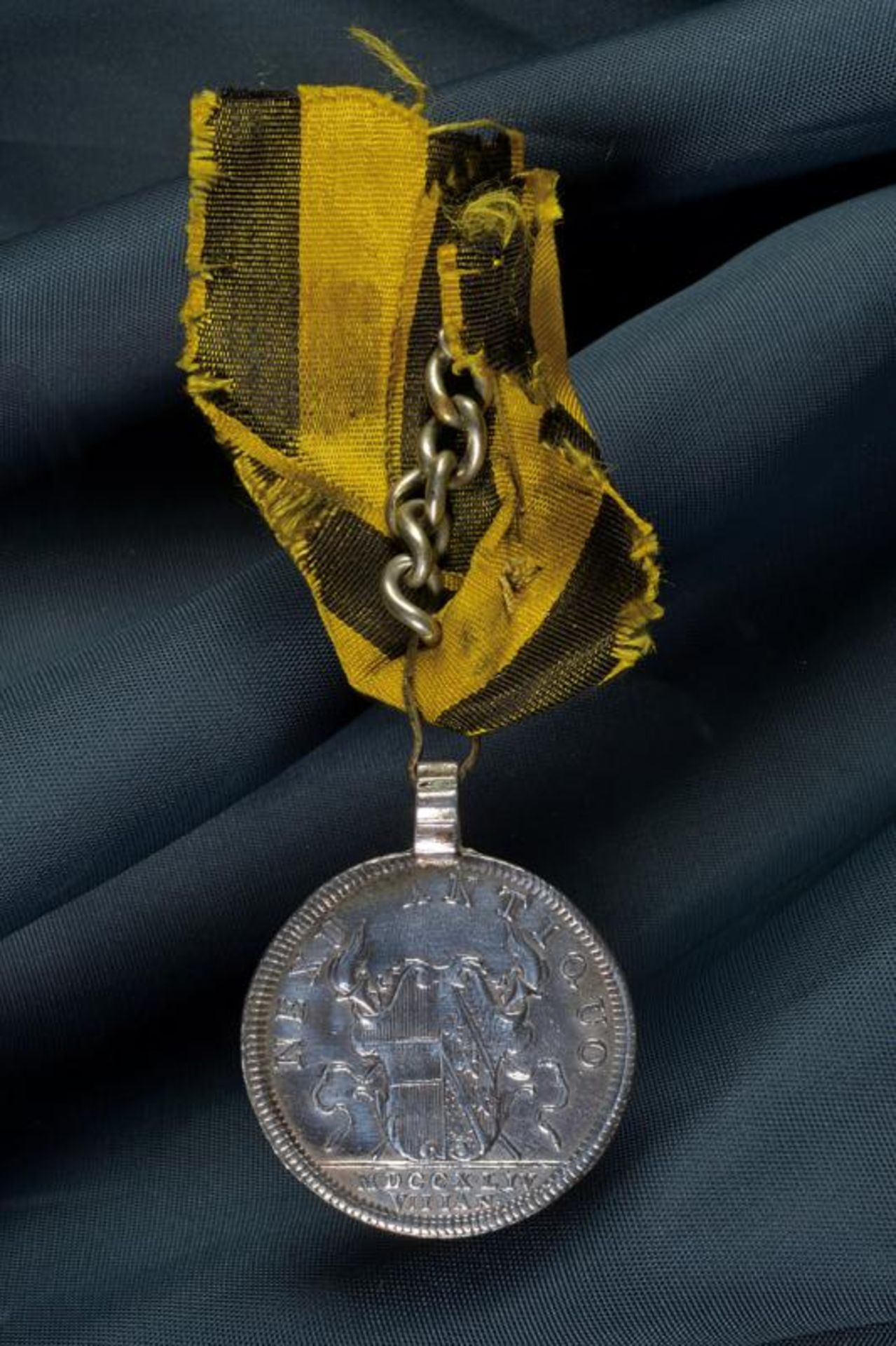 A medal - Bild 2 aus 2