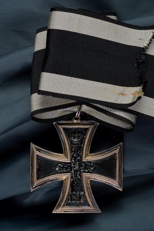 Iron cross - Image 2 of 2