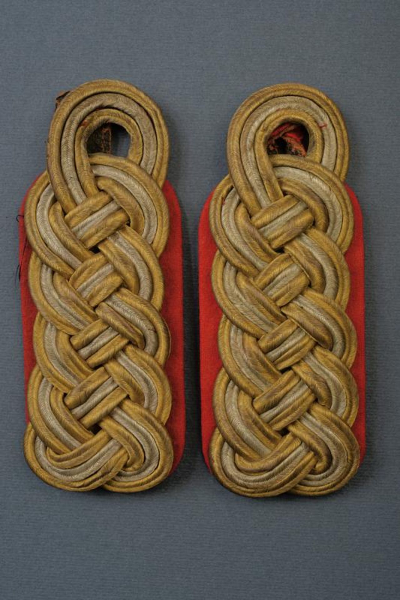 A pair of general's shoulder boards