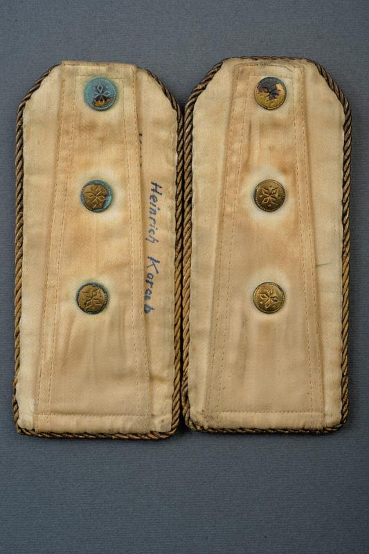 A pair of shoulder boards of a second class k.k Marine Oberkommissar - Image 3 of 3