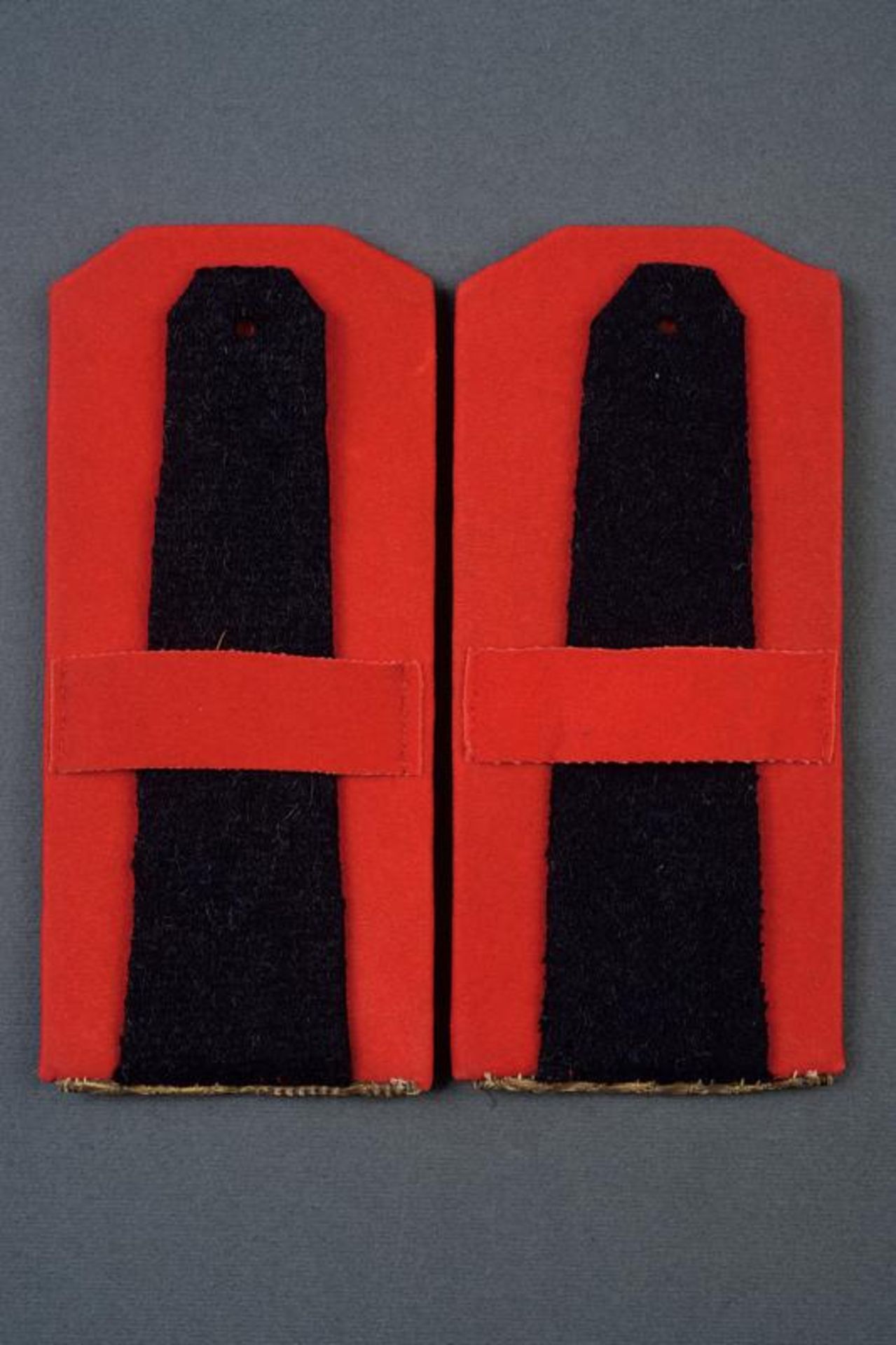 A pair of shoulder boards - Bild 2 aus 2