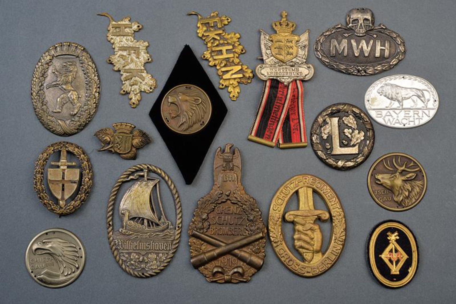 A lot of sixteen badges of the Freikorps
