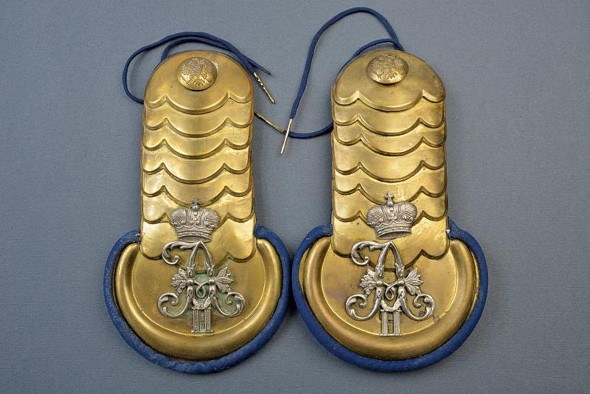 A pair of troopers epaulettes from the 2nd Leib Uhlan Rgt. Kurland