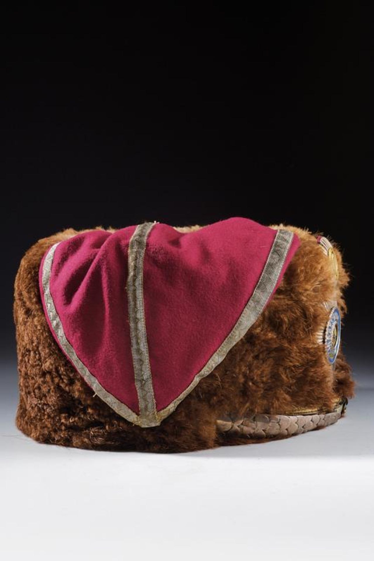 A Grodno Hussar officer's bearskin - Bild 2 aus 7