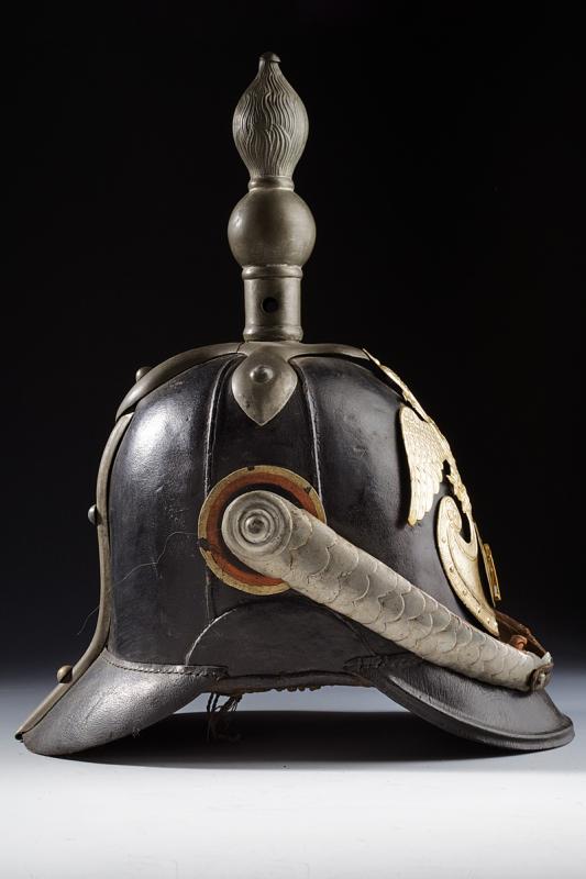 A very scarce 1844 model helmet of the 10th Jaeger Regiment - Image 3 of 8