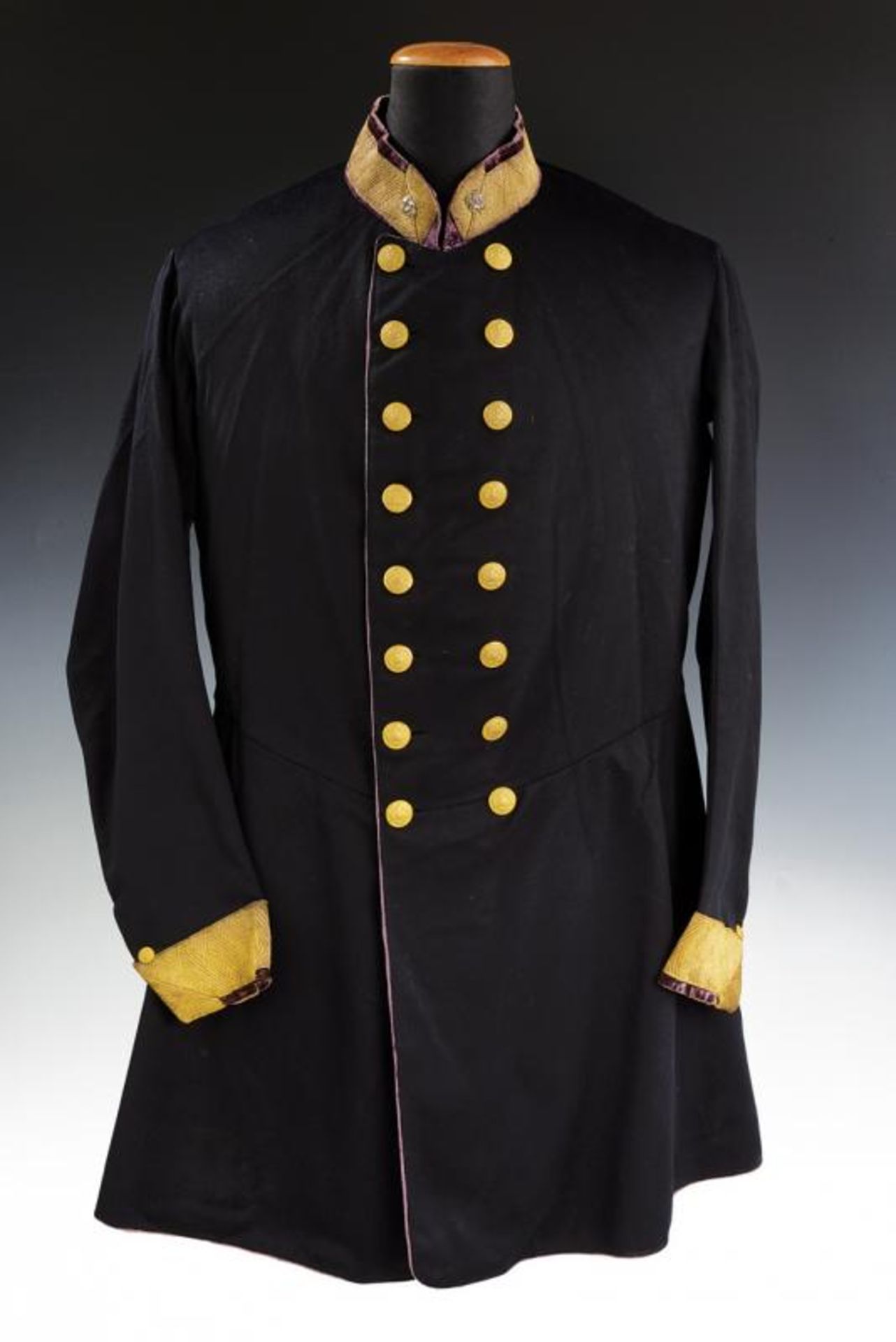 A military servant's uniform