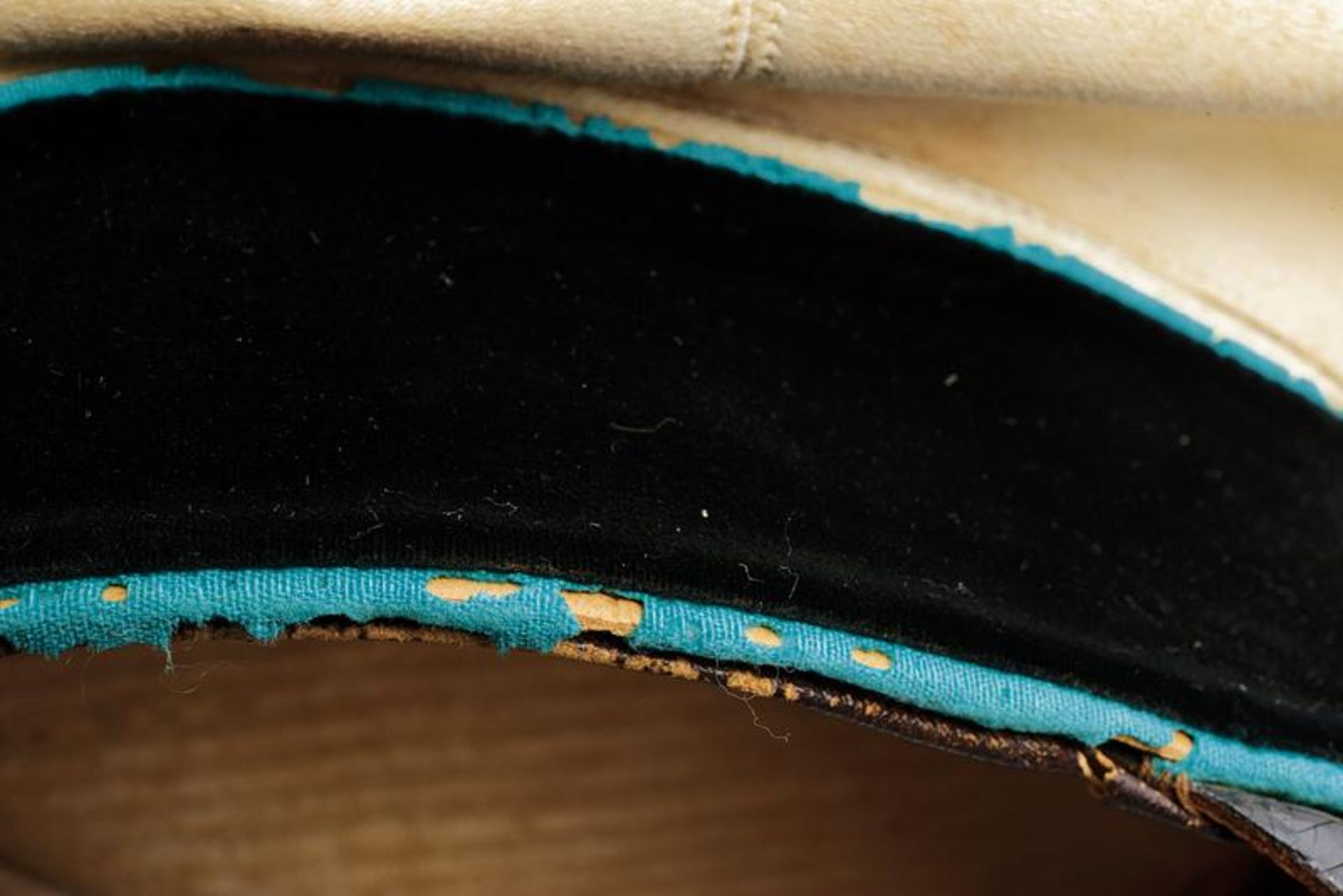 A civil servant's peaked cap - Bild 4 aus 5