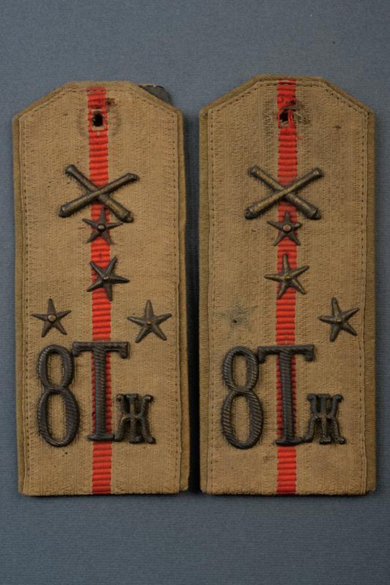 A pair of captain's shoulder boards of the 8th heavy artillery regiment