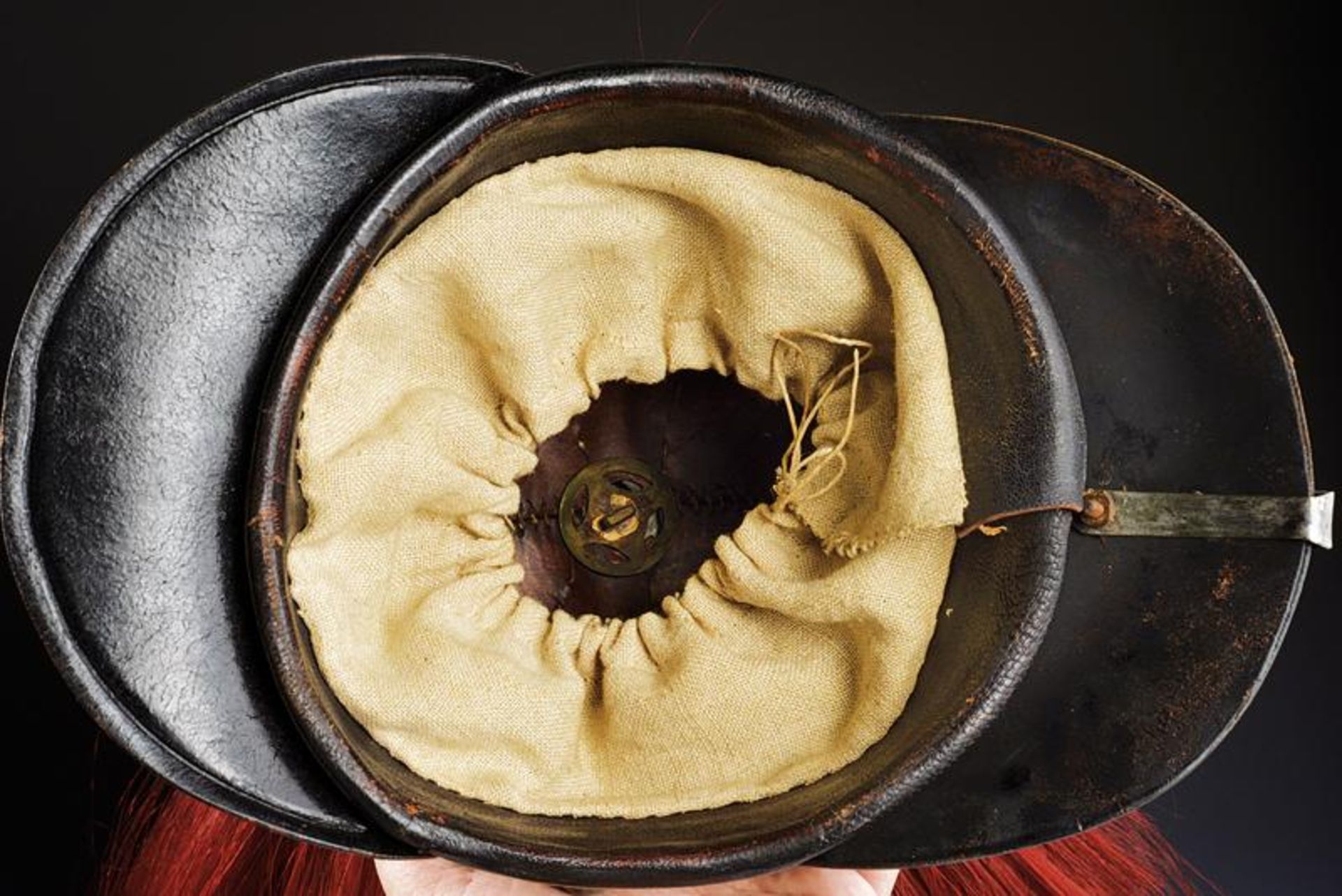 An 1844 model helmet from the Crimean War period with early grenade emblem - Bild 7 aus 8