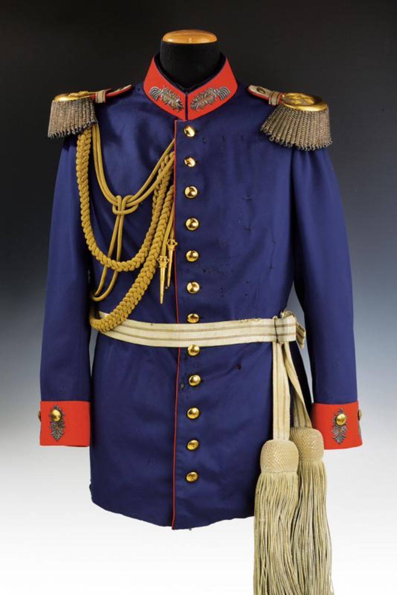 A general's uniform