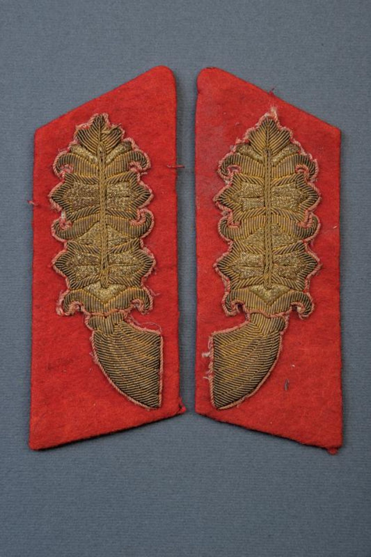 A pair of collar tabs for a general