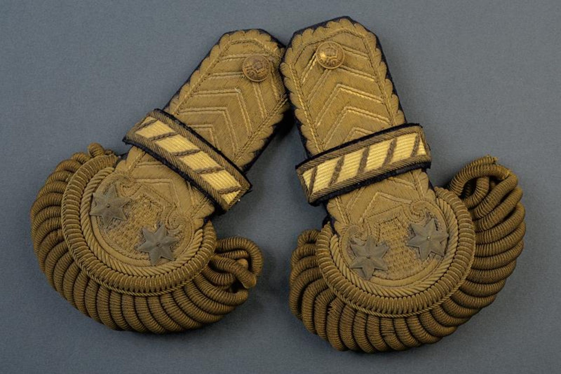 A rare pair of epaulets of the Commander of the Nobile Guard - Bild 2 aus 6