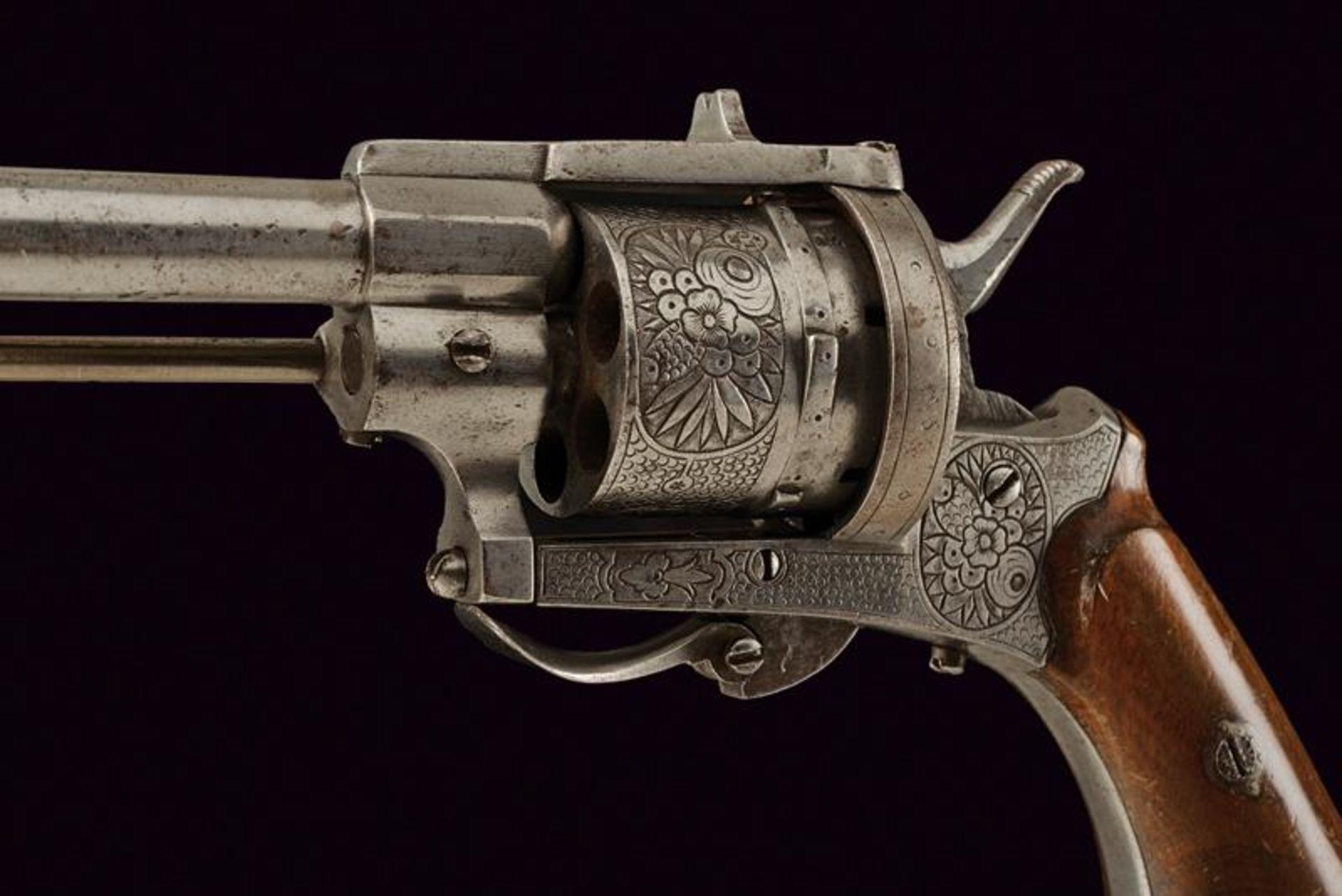 An engraved pinfire revolver - Bild 2 aus 3