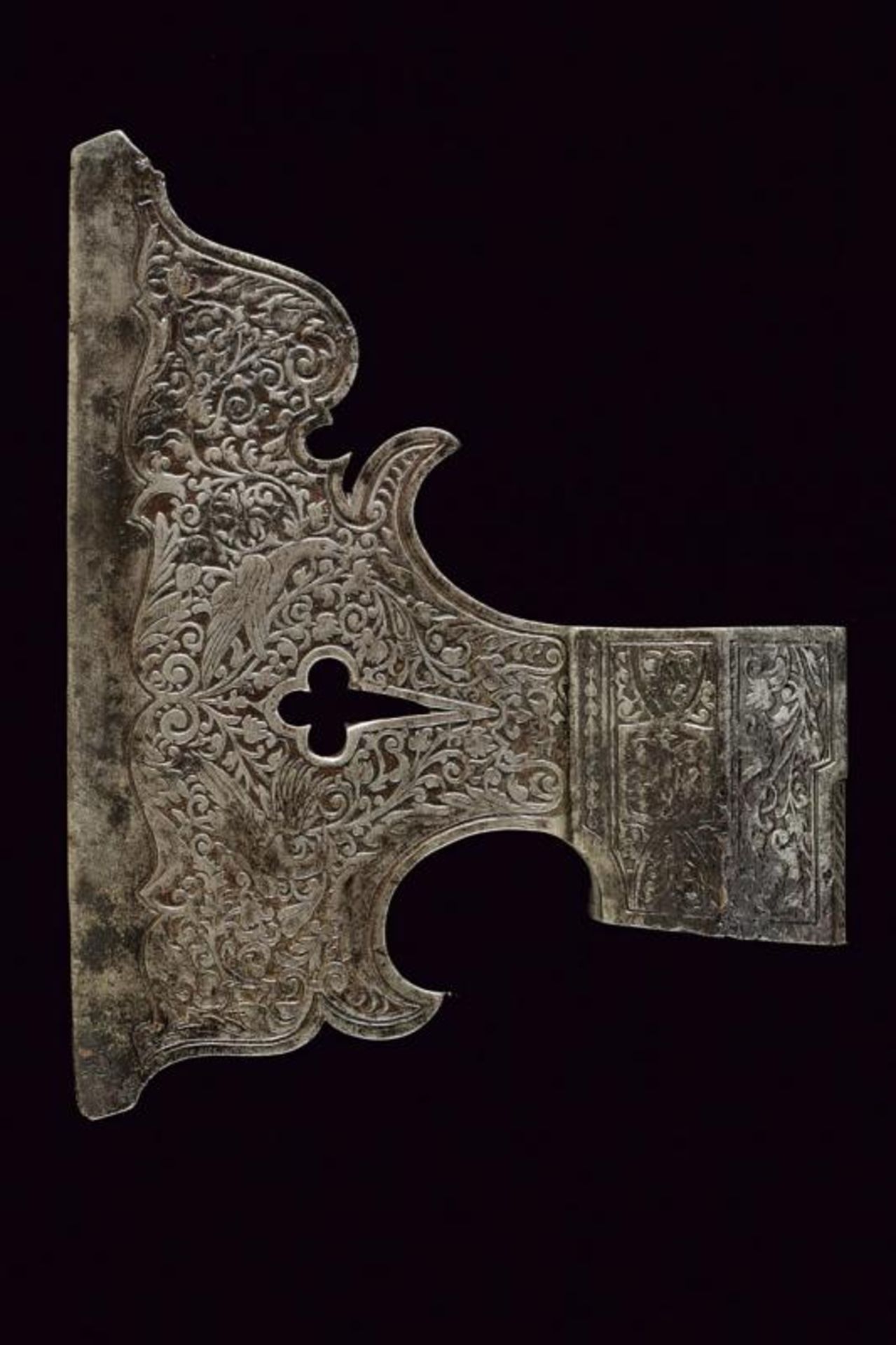 A rare engraved axe head - Bild 4 aus 6