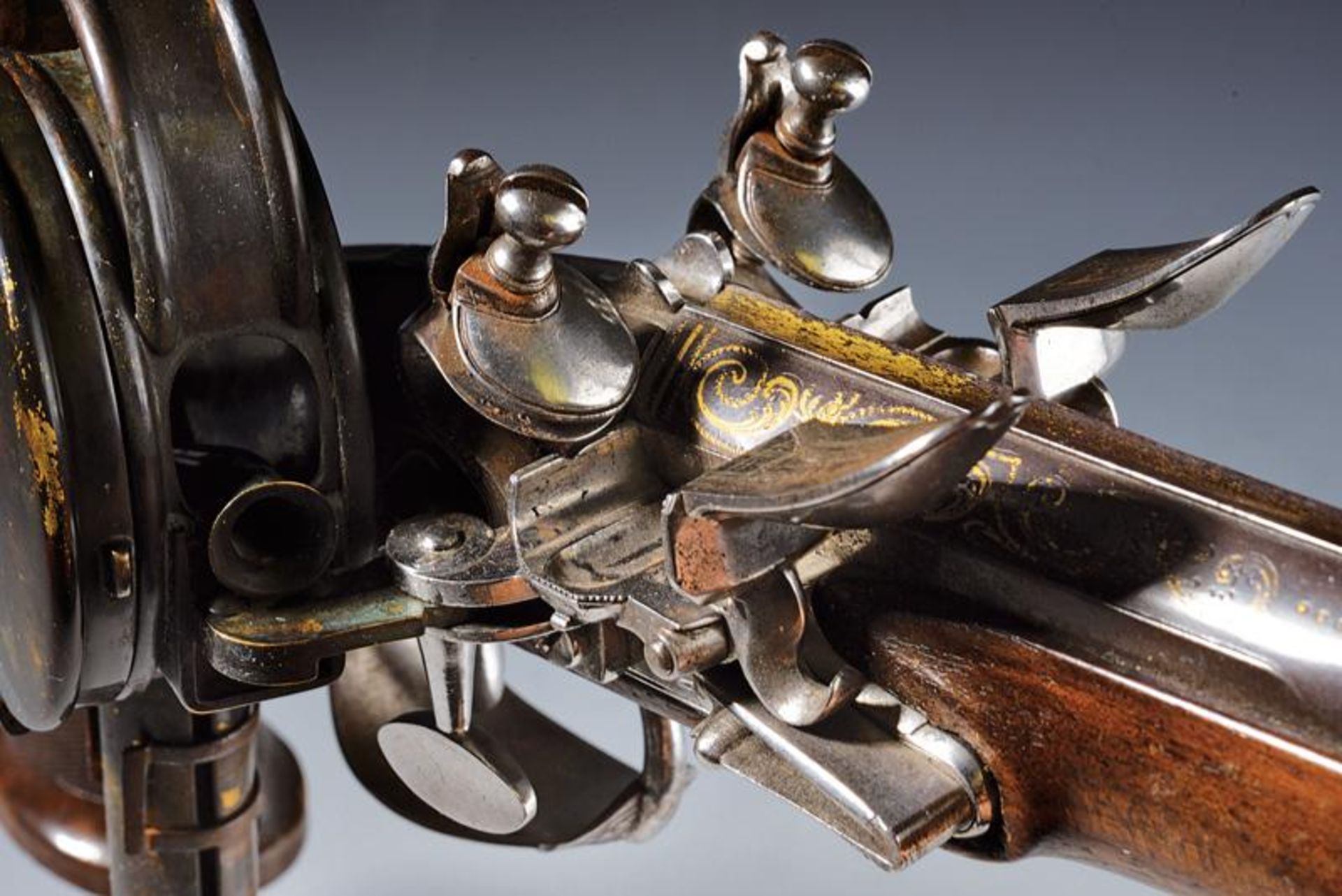 An extremely rare officer's flintlock pistol with lantern by Regnier - Bild 7 aus 12