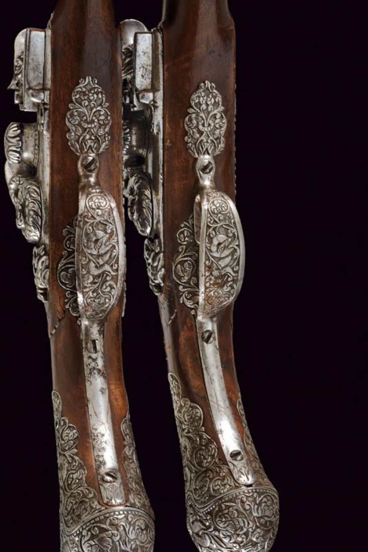 A beautiful and important pair of flintlock pistols, attributed to Ponsino Valet Borgognone - Image 9 of 13