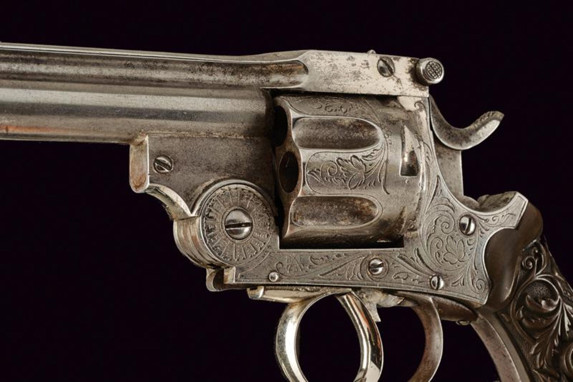 An engraved centerfire revolver - Bild 2 aus 4
