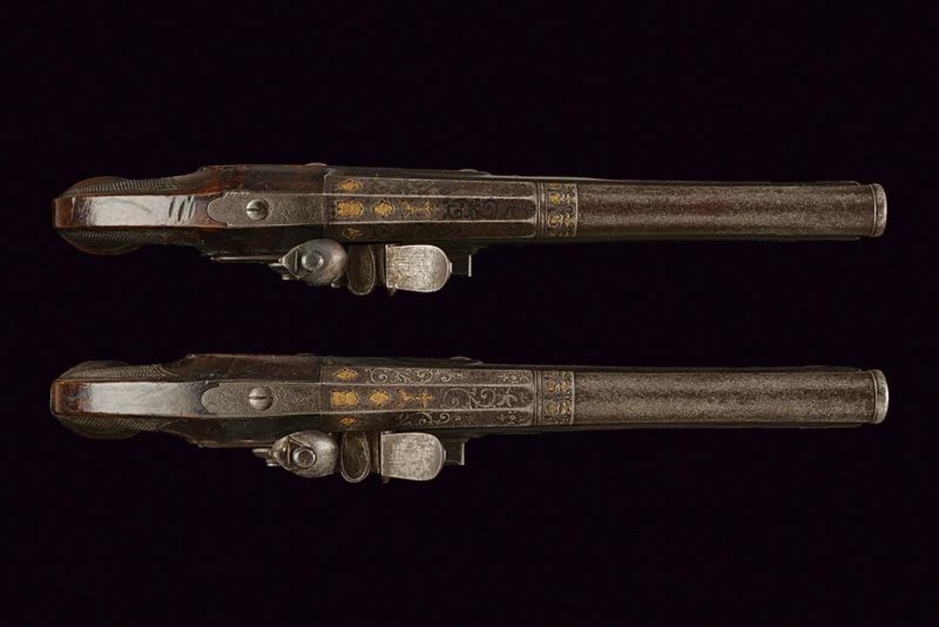 A fine pair of officer's flintlock pistols - Bild 3 aus 8