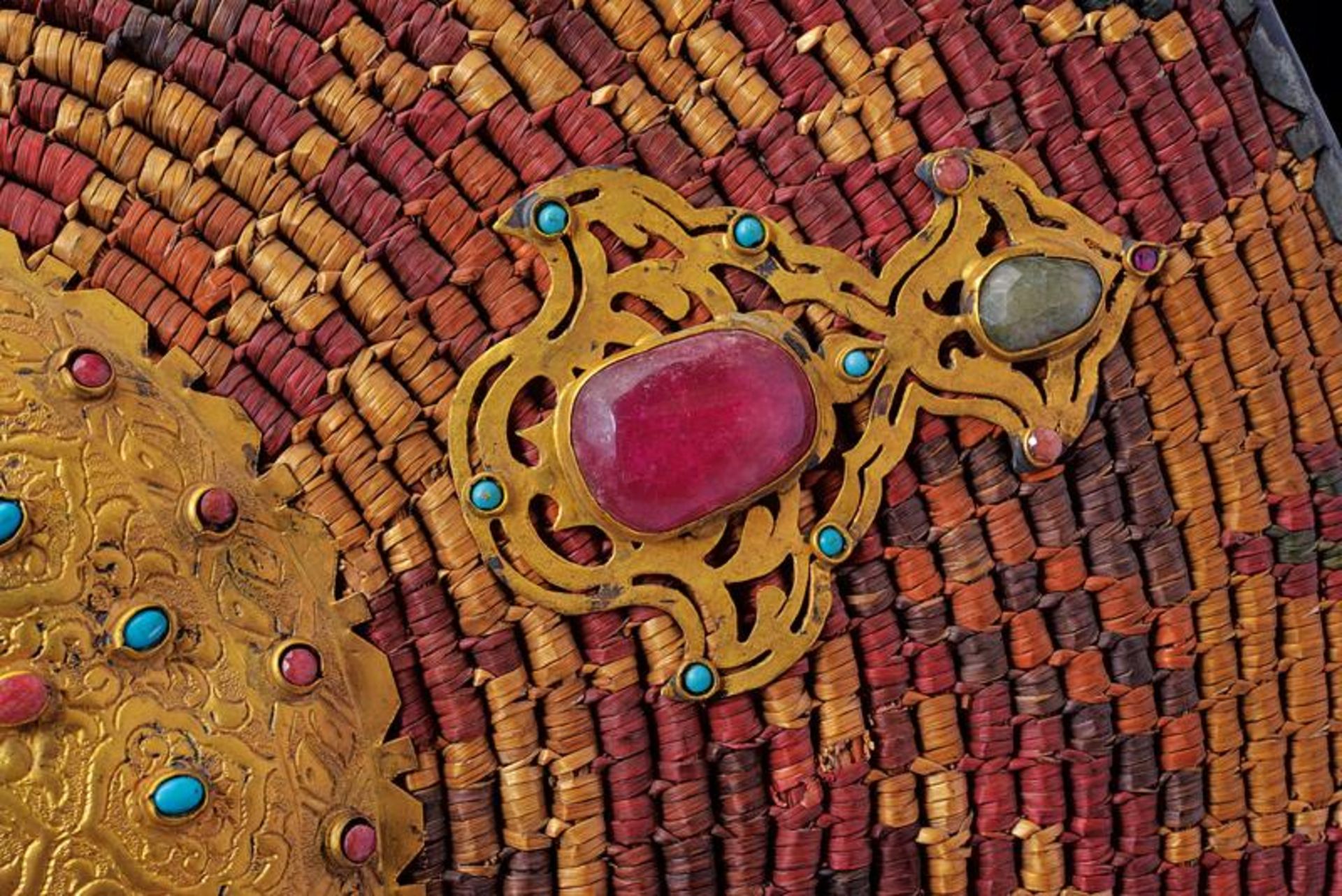 A fine and decorative kalkan shield - Bild 3 aus 7