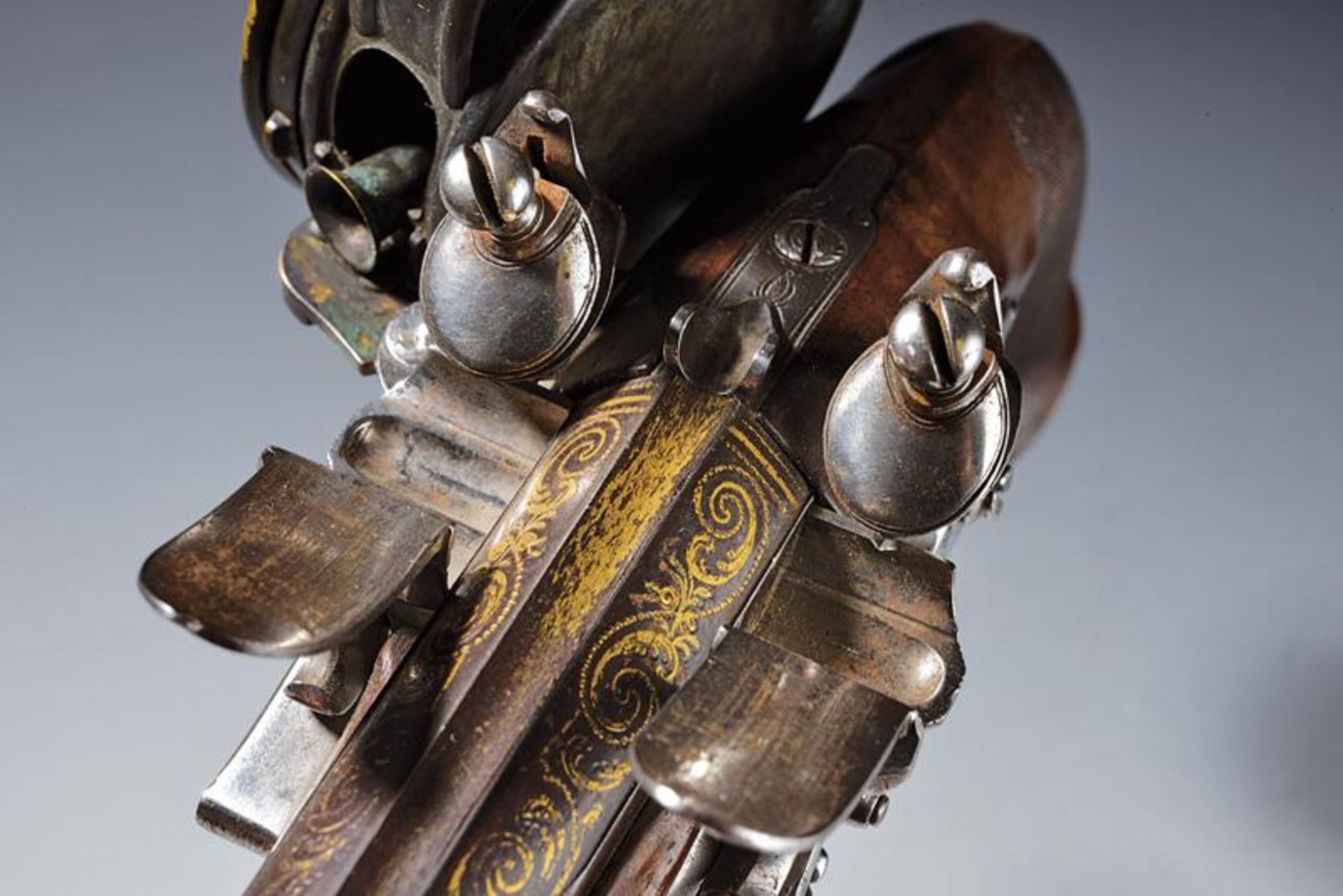 An extremely rare officer's flintlock pistol with lantern by Regnier - Bild 9 aus 12