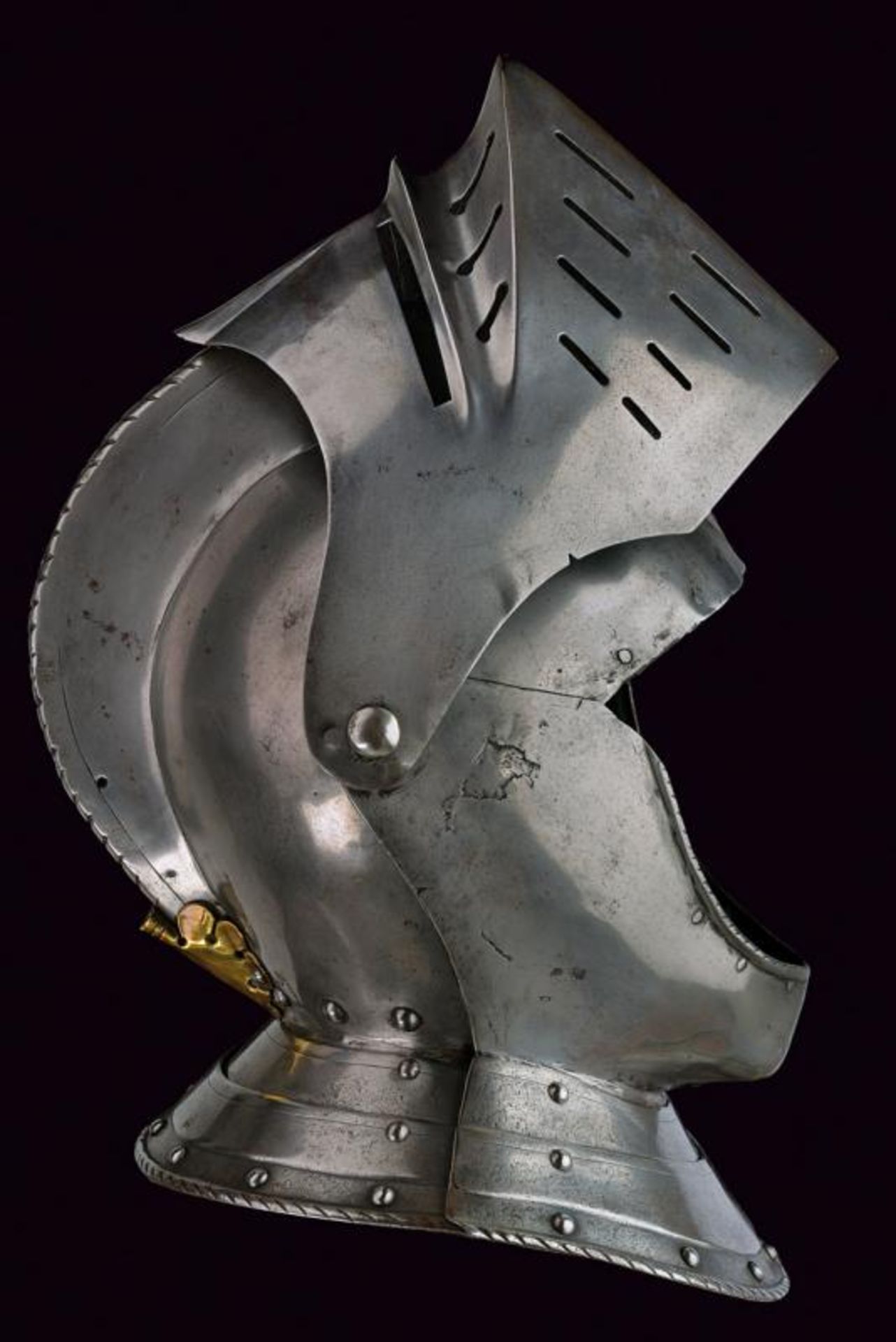 A composite full armour with closed helmet - Bild 8 aus 17