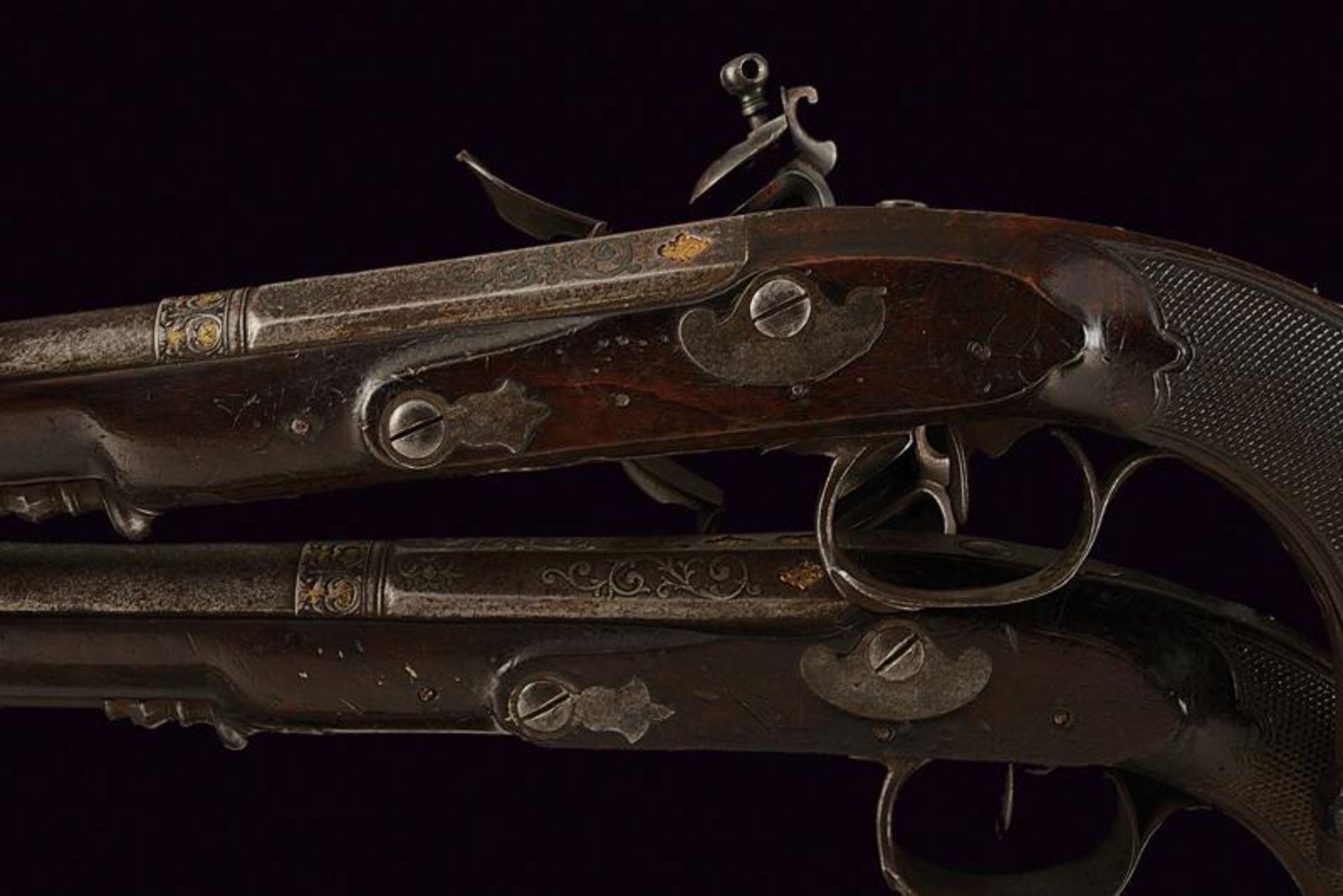 A fine pair of officer's flintlock pistols - Bild 5 aus 8