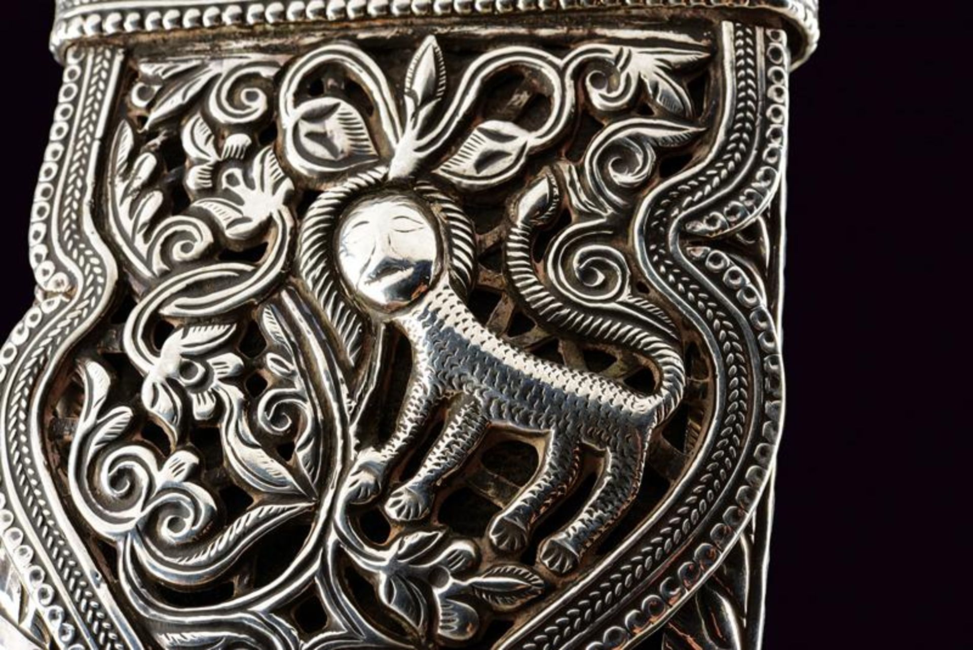 A beautiful silver mounted kukri with belt - Image 5 of 11
