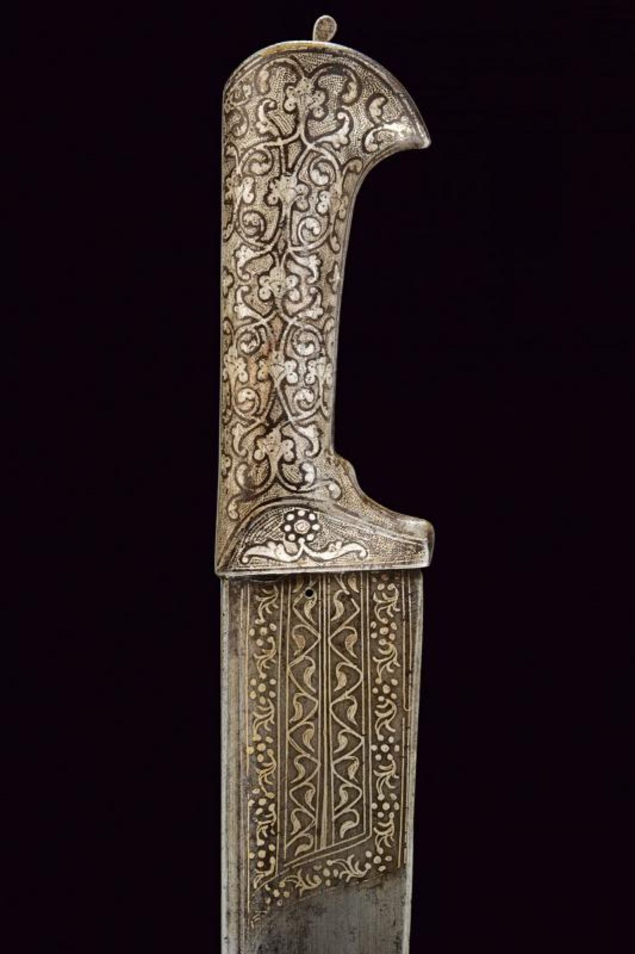 A long khyber type knife - Image 3 of 5
