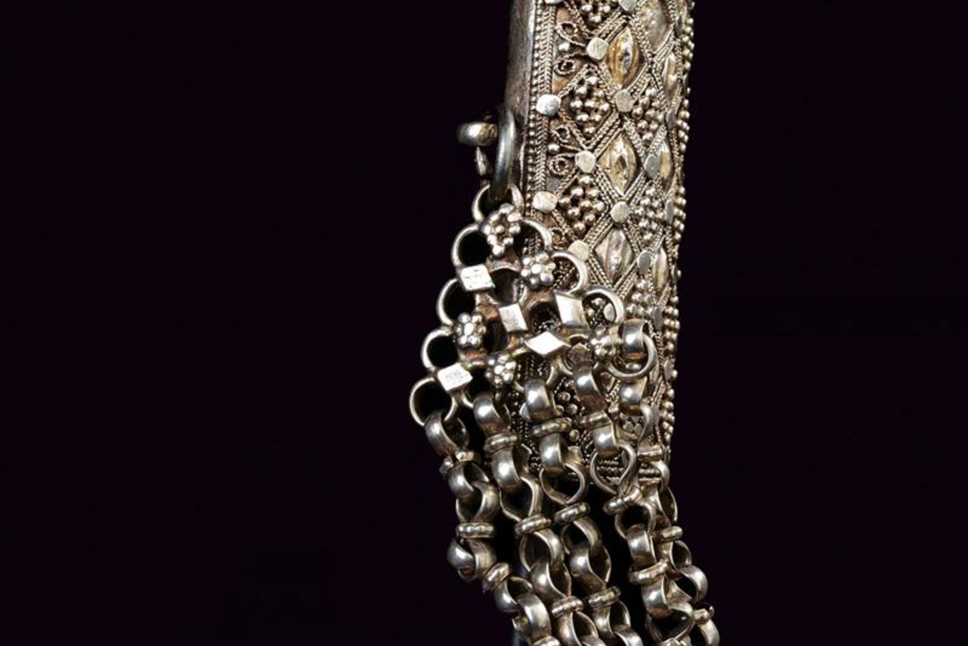 A silver scabbard - Image 3 of 3